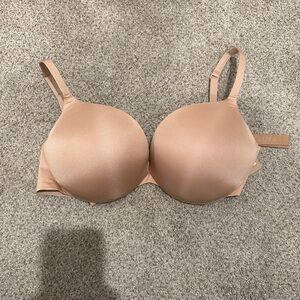 Skims Ultimate Bra 38C NWT